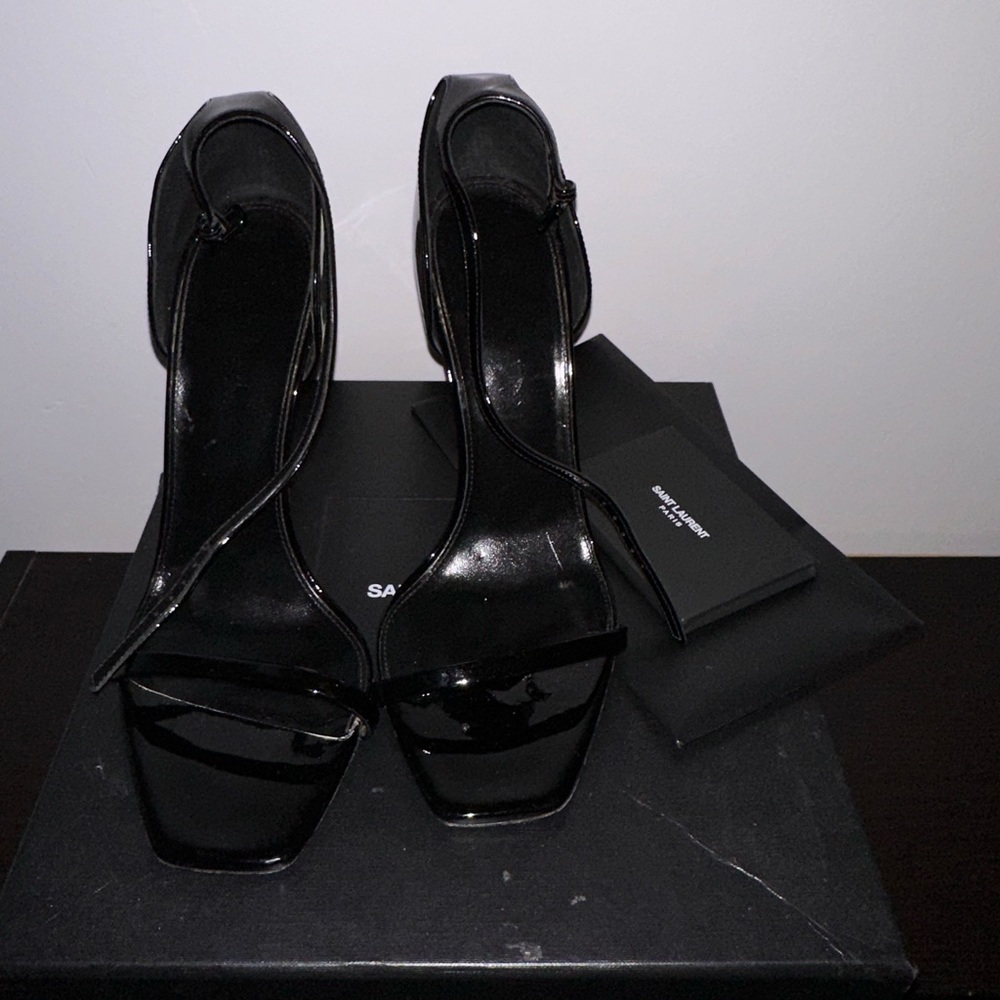 Saint Laurent Opyum 110mm Sandals (Black)